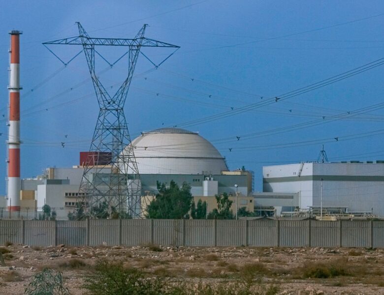 Росія зупинила роботи на АЕС Бушер, що будується в Ірані