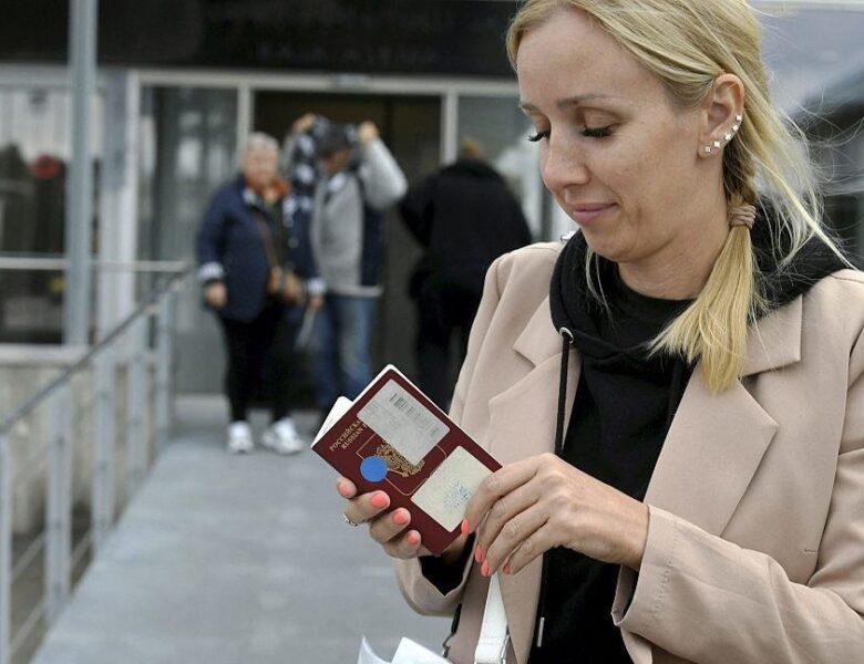 Росіянам практично перестали давати багаторазові шенгенські візи