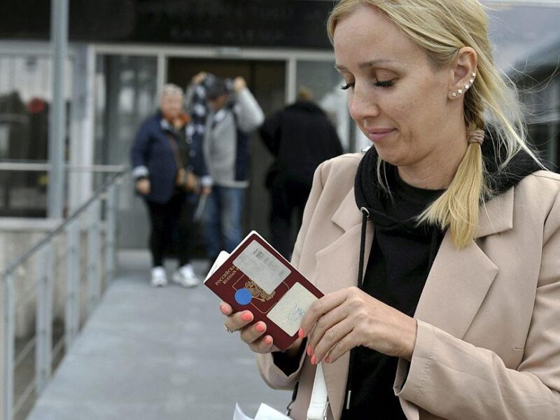 Росіянам практично перестали давати багаторазові шенгенські візи