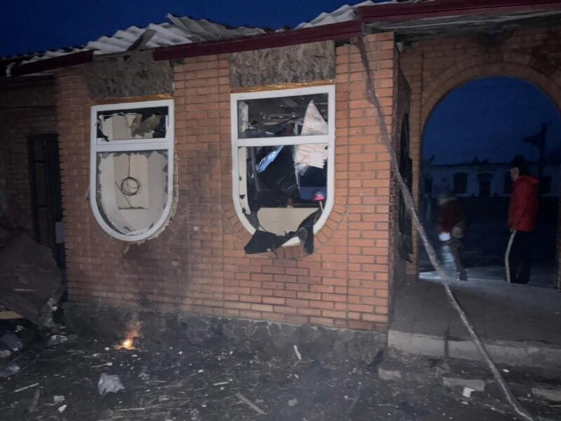 Росіяни атакували магазин на Харківщині, є поранені