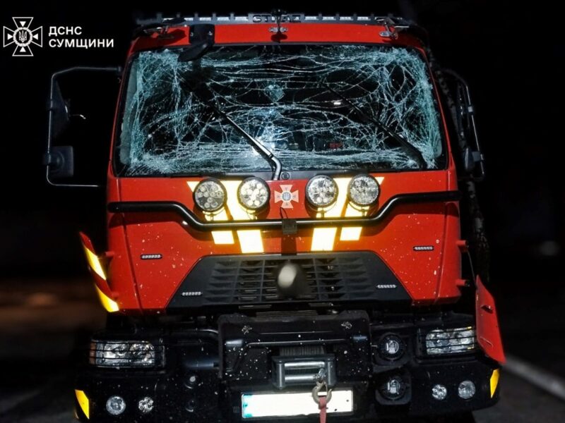 Росіяни вдарили по рятувальниках у Сумах