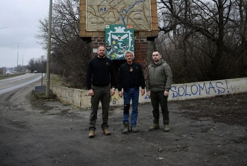 Шон Пенн і Андрій Єрмак відвідали позиції ЗСУ
