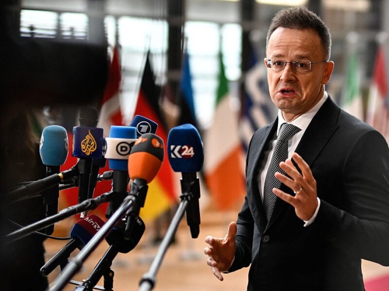 Сіярто назвав блокування Дружби “замахом на Угорщину”