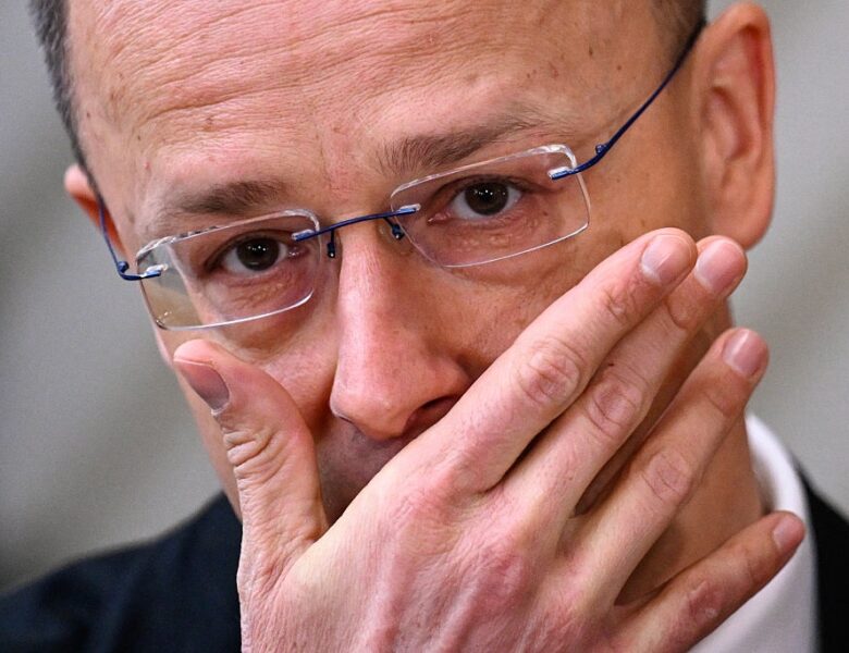 Сіярто прибув до Москви для переговорів про енергопостачання