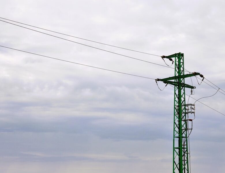 Словаччина офіційно заявила Україні про зупинку аварійної енергодопомоги