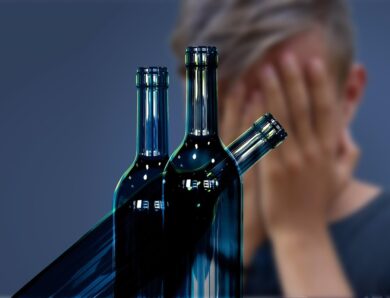 Споїв і виставив за двері: судитимуть чоловіка за смерть 9-річного хлопчика