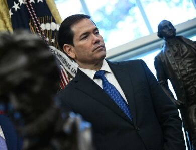 США наказали усім своїм посольствам світу терміново посилити безпеку – ЗМІ