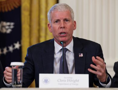 США поки не готові супроводжувати танкери через Ормузьку протоку