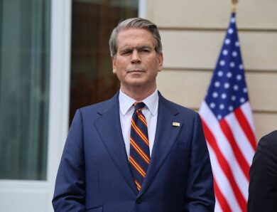 США заявили про збільшення потоку суден в Ормузькій протоці