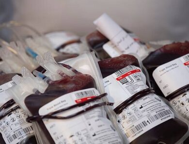 Свідки Єгови пом’якшили заборону на переливання крові