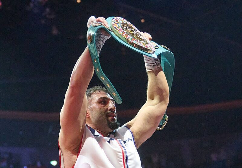 Тимчасовий чемпіон WBC прокоментував відмову Усика від бою