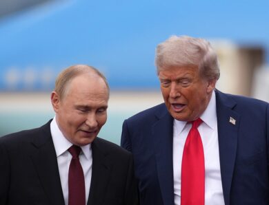 Трамп довіряє Путіну “більше, ніж союзникам” – ЗМІ