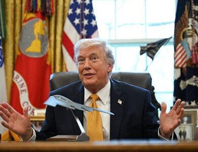 Трамп наказав зупинити удари по Ірану