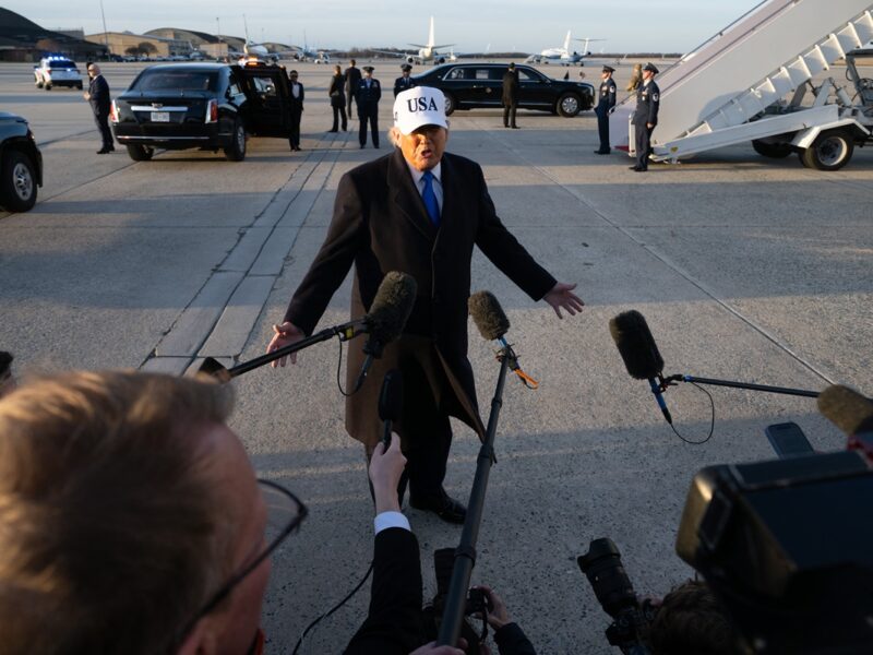 Трамп повторив обіцянку щодо супроводу танкерів в Ормузькій протоці