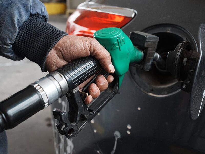 Цінники вже ростуть. Що буде з паливом в Україні