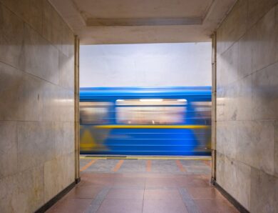 Тунель між станціями Тараса Шевченка та Почайна відремонтують за 1,84 млрд