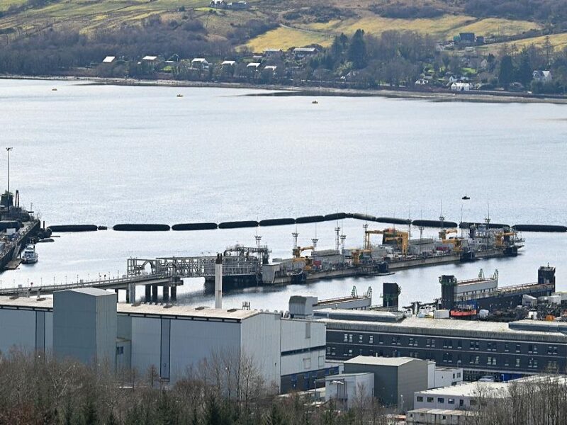 У Британії затримали іранських шпигунів, що дісталися на базу субмарин