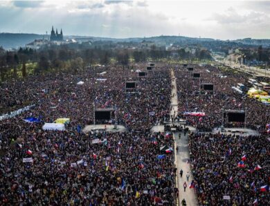 У Чехії сотні тисяч людей протестували проти політики Бабіша