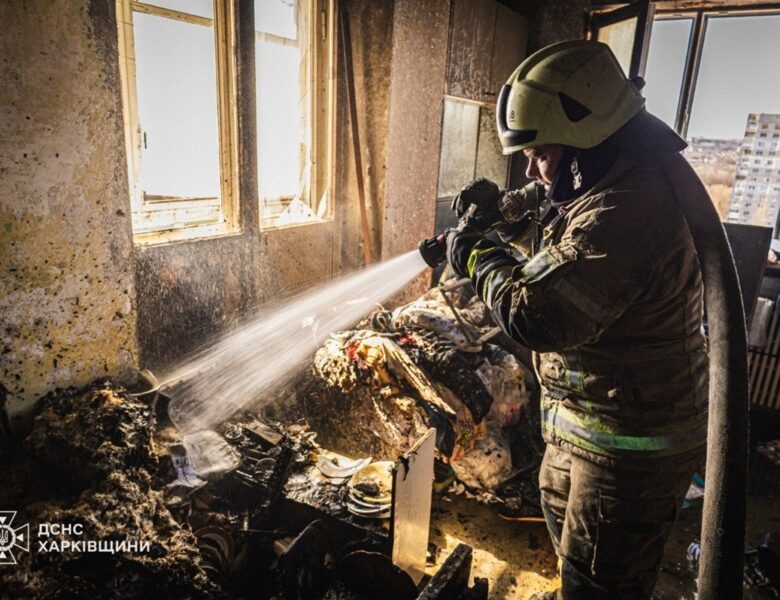 У Харкові загинула жінка, вистрибнувши під час пожежі з вікна 13 поверху