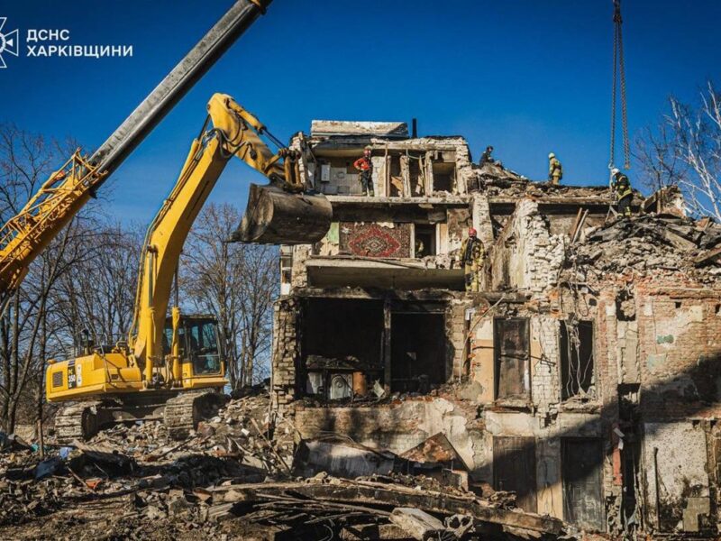 У Харкові завершили пошукові роботи після атаки РФ