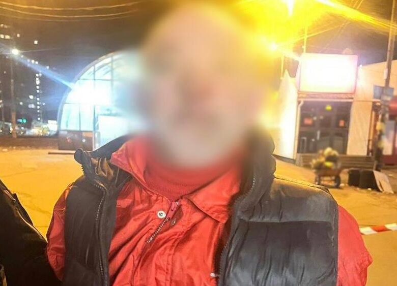 У Києві іноземець погрожував перехожим гранатою