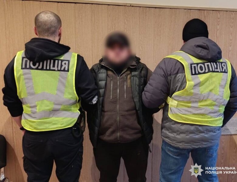 У Києві іноземець влаштував танці на меморіалі пам&rsquo;яті на Майдані