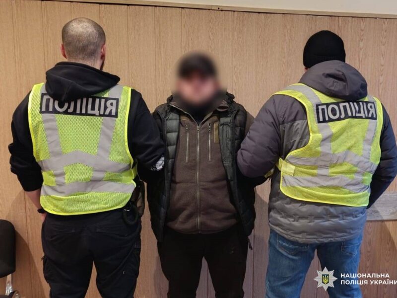 У Києві іноземець влаштував танці на меморіалі пам&rsquo;яті на Майдані