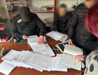 У Києві викрили схему незаконного оформлення авто на 6,5 млн