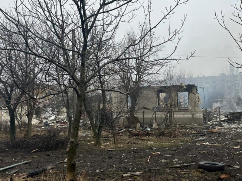 У Краматорську вісім поранених через бомбовий удар