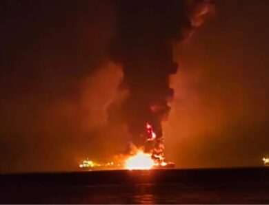 У Перській затоці горять нафтові танкери після атаки Ірану – ЗМІ