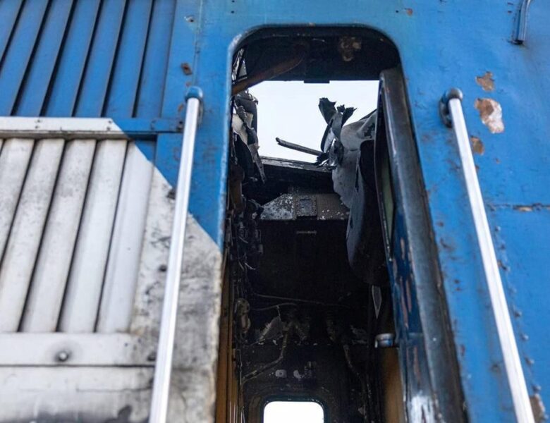 У поїзд Київ-Суми з 200 людьми влучив дрон