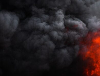 У Приморську другу добу палає нафтобаза, дим видно з супутника