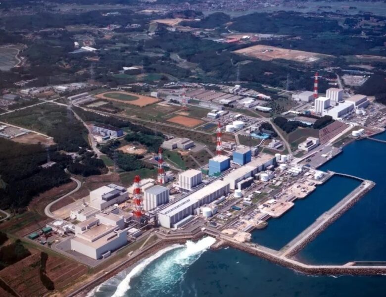 У серце Фукусіми відправили рій дронів