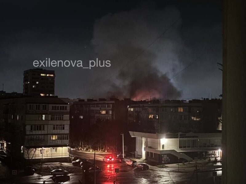 У Севастополі стався вибух у п’ятиповерхівці: палають три поверхи