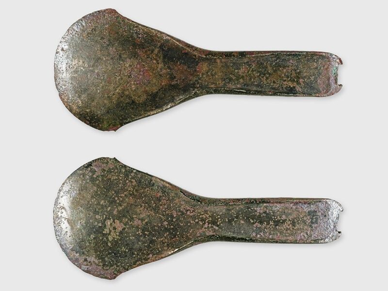 У Швейцарії знайшли рідкісну бронзову сокиру віком 3500 років