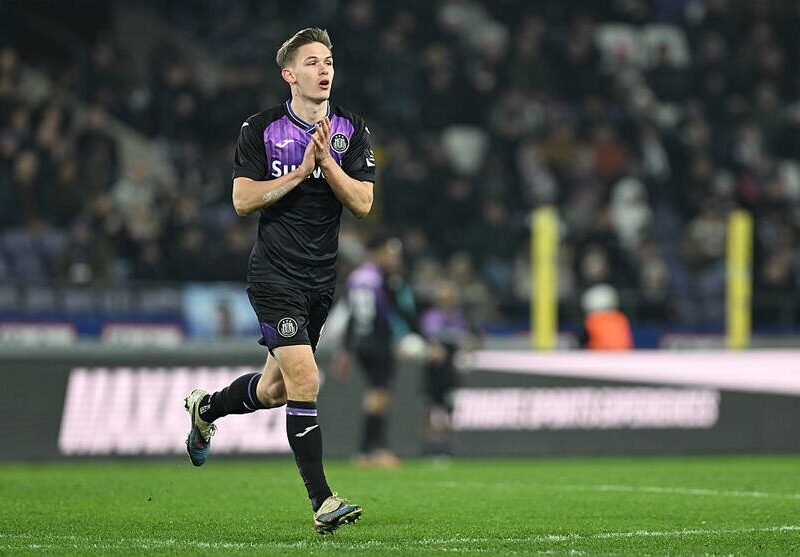 У Сікана проблеми із середньою частиною тіла, може знадобитися операція