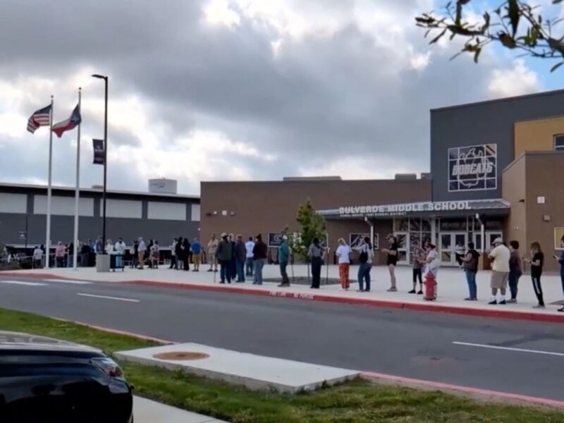 У США учень відкрив стрілянину у школі, після чого вчинив самогубство