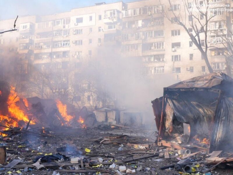 Удар РФ по Запоріжжю: є жертва та 10 поранених