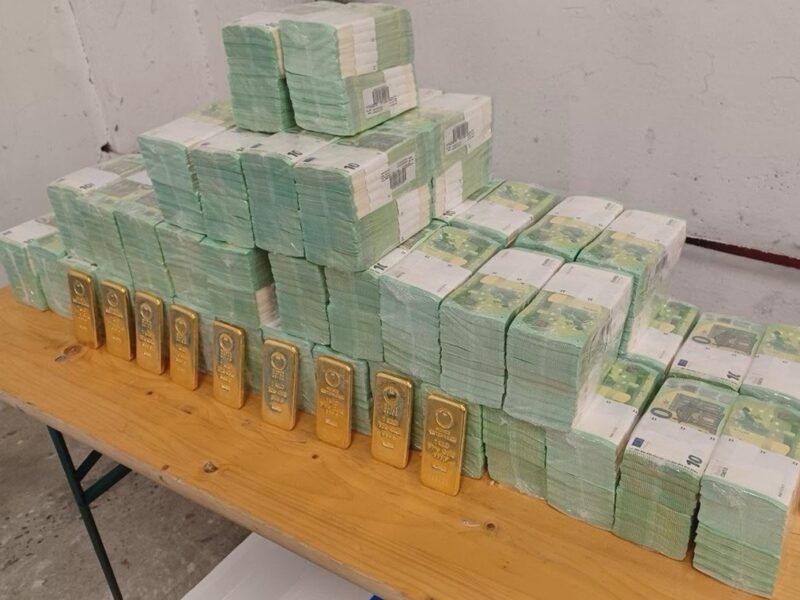 Угорщина показала викрадення інкасаторів Ощадбанку