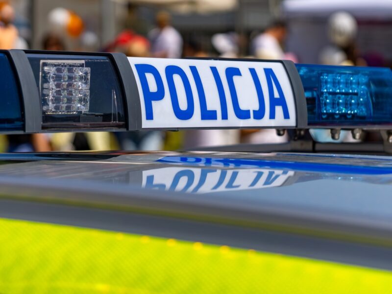 Українка організувала схему фальших віз для білорусів у Польщі