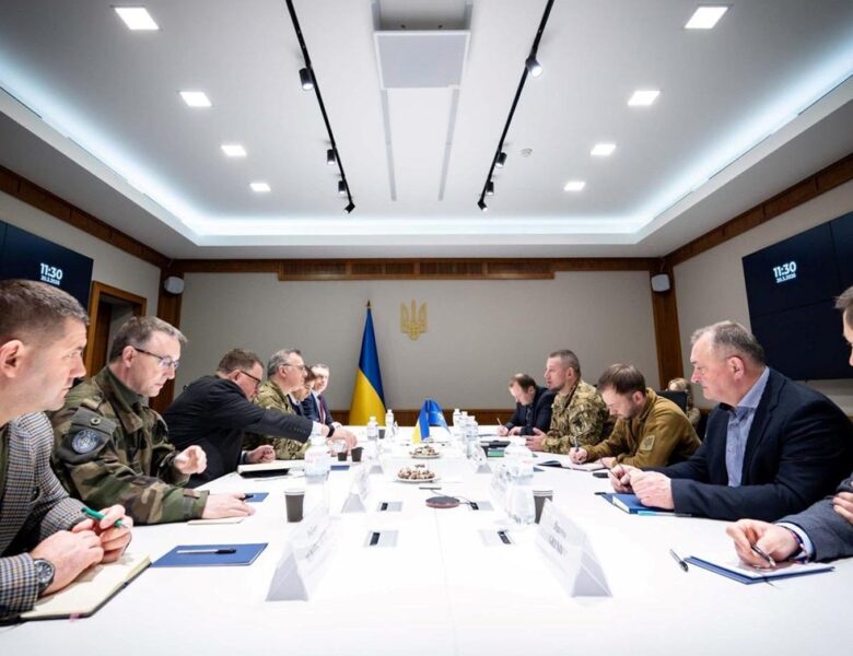 Україну відвідала делегація НАТО високого рівня