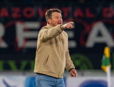 УПЛ визначила найкращого тренера та футболіста 20-го туру