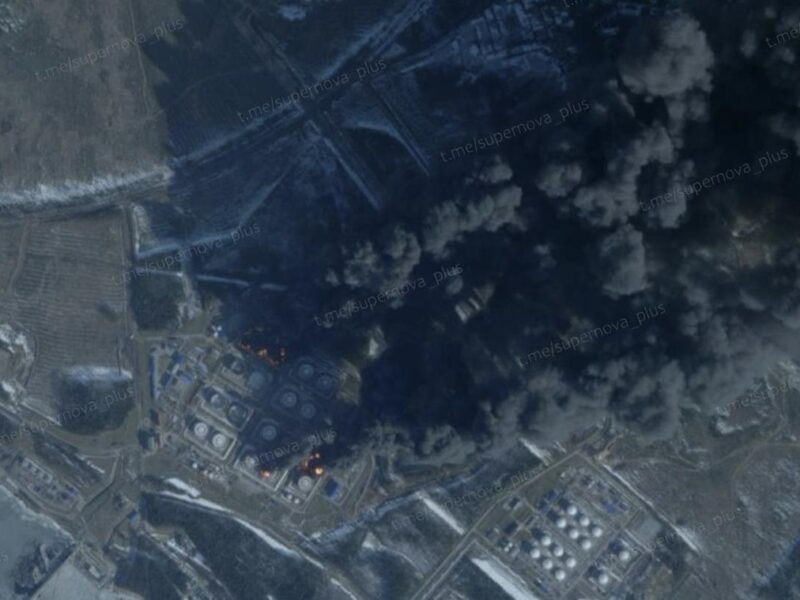 Уражено стратегічний термінал і НПЗ в РФ – Генштаб