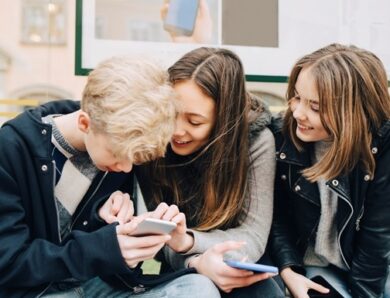 Уряд Австрії планує заборонити соцмережі для дітей до 14 років