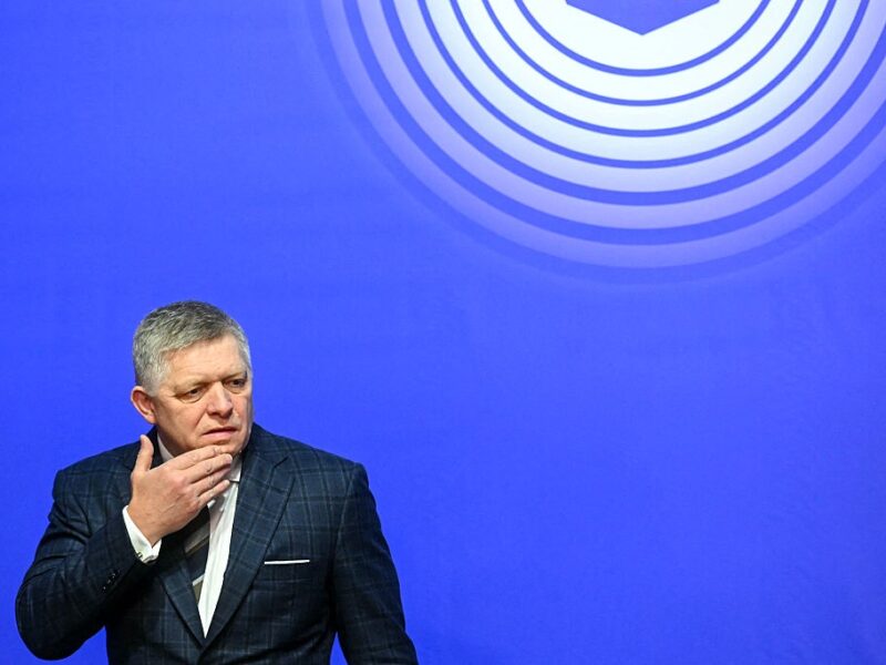 Уряд Словаччини погодив припинити аварійне постачання електрики Україні