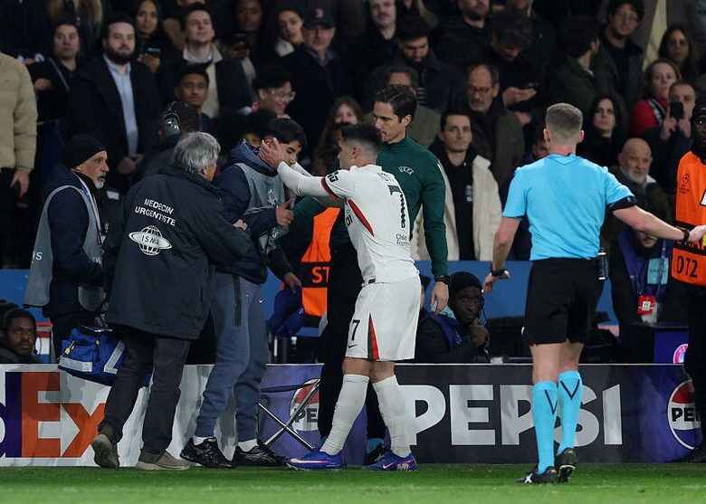 УЄФА покарає: Педру Нету понахабнів щодо бол-боя і дав натомість футболку