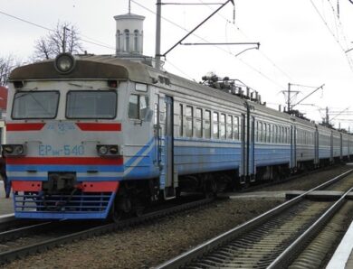 УЗ через нічну атаку змінила маршрути поїздів