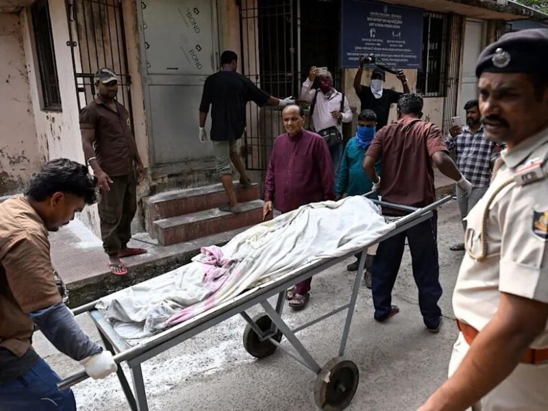 В Індії під час пожежі в лікарні загинули щонайменше десять людей