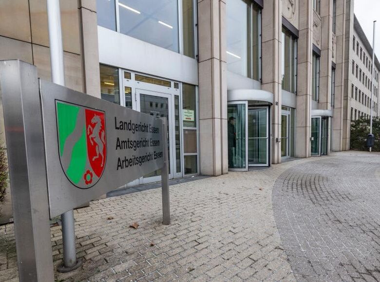 В Німеччині українського підлітка засудили за вбивство українки і її дитини