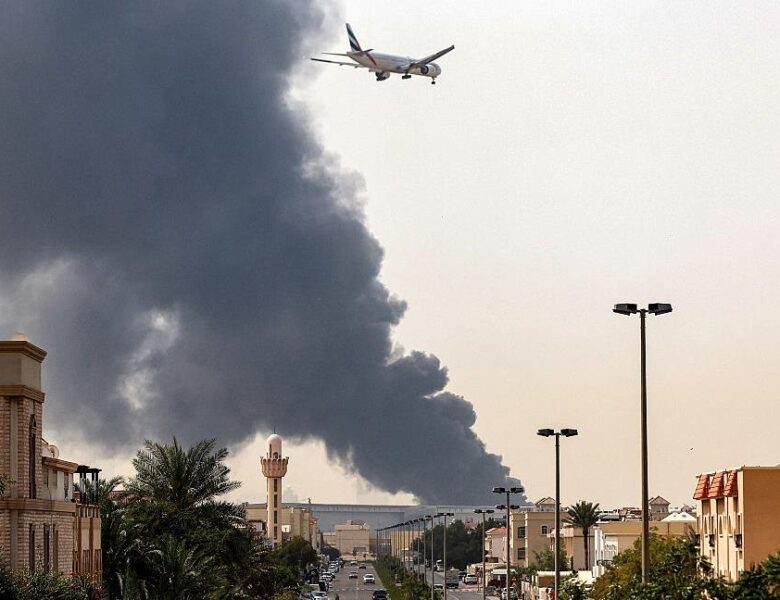 В ОАЕ заявили про відбиття чергової ракетно-дронової атаки Ірану